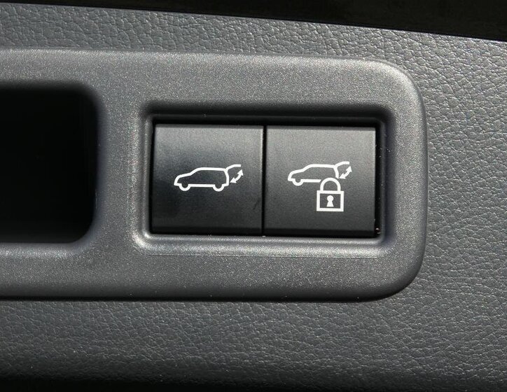 Lexus RX 350h SUV / Terénní 2,5 l 140 kw