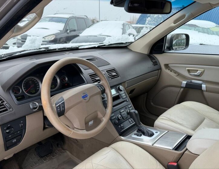 Volvo XC90 Kombi 2,4 l 147 kw
