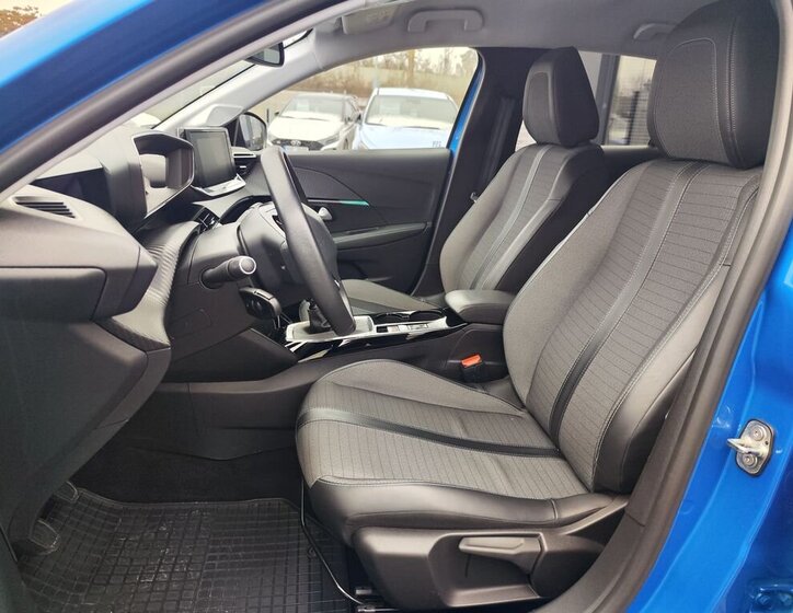 Peugeot 208 Hatchback 1,2 l 74 kw