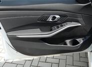 BMW Řada 3 8