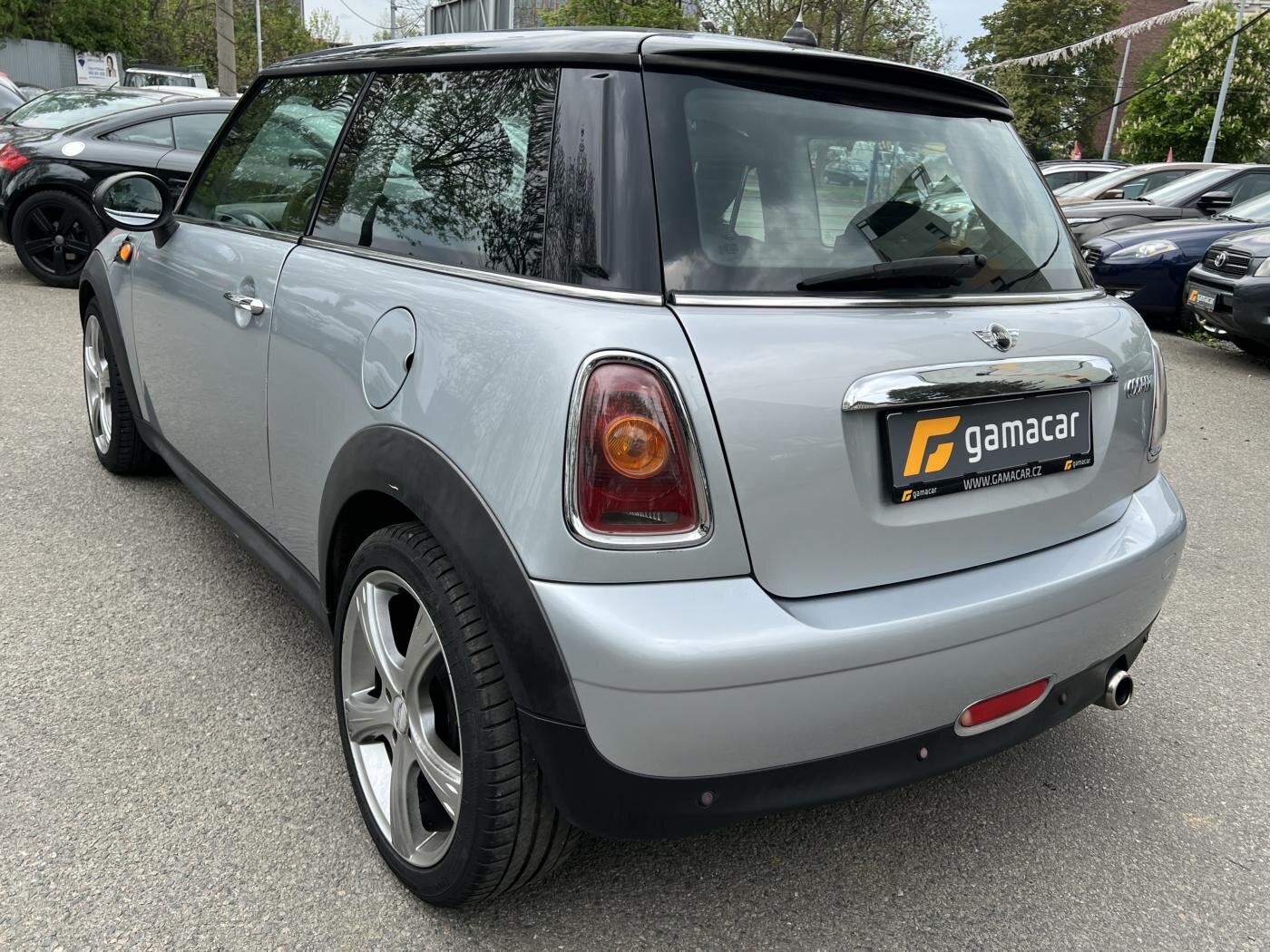 Mini Cooper Hatchback 1,6 l 88 kw