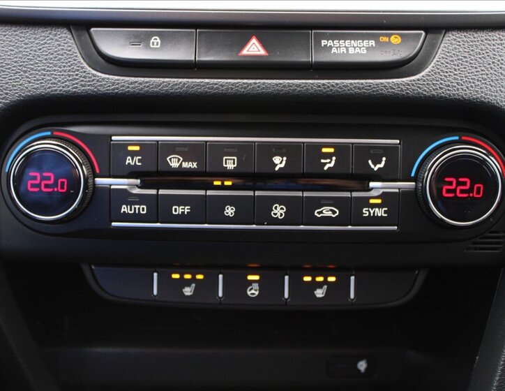 KIA Ceed Hatchback 1,5 l 117 kw