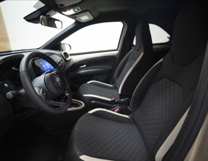 Toyota Aygo Hatchback 998,0 53 kw