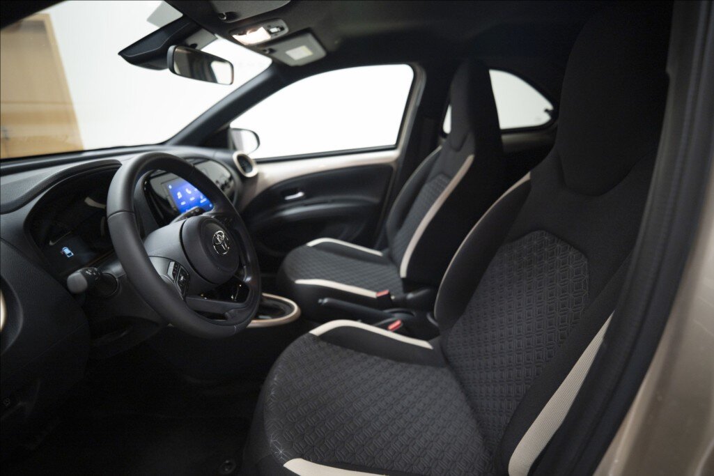 Toyota Aygo Hatchback 998,0 53 kw
