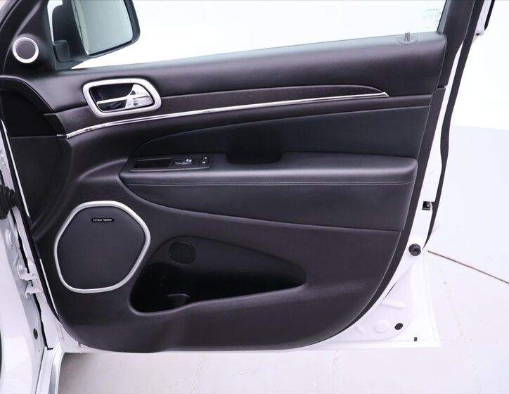 Jeep Grand Cherokee 14