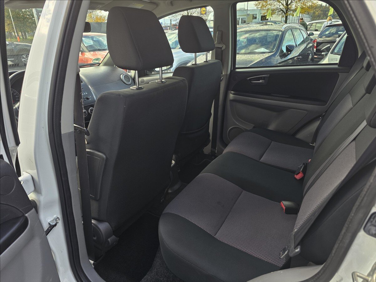 Suzuki SX4 Hatchback 1,6 l 79 kw