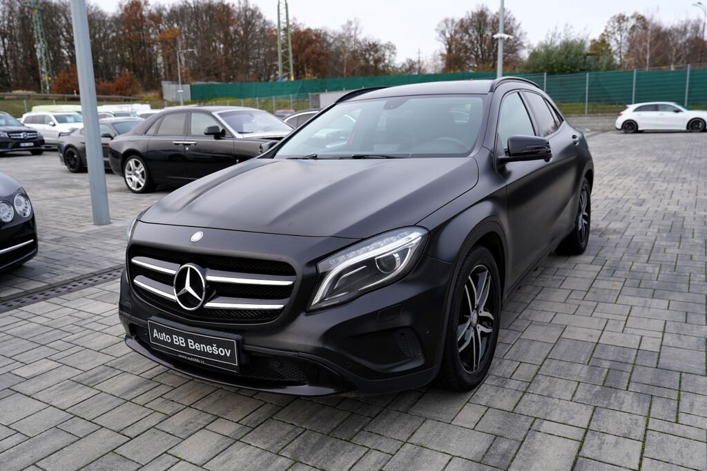Mercedes-Benz GLA