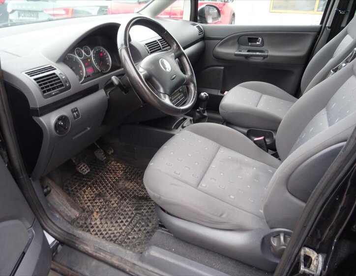 Volkswagen Sharan MPV 1,9 l 85 kw