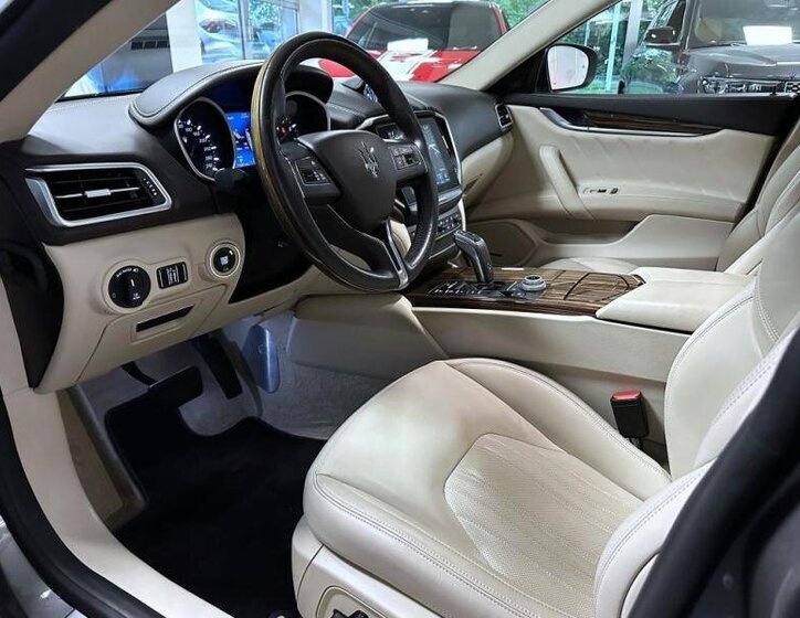 Maserati Ghibli Ostatní 3,0 l 316 kw