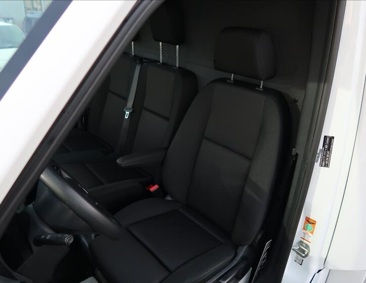 Mercedes-Benz Sprinter 10