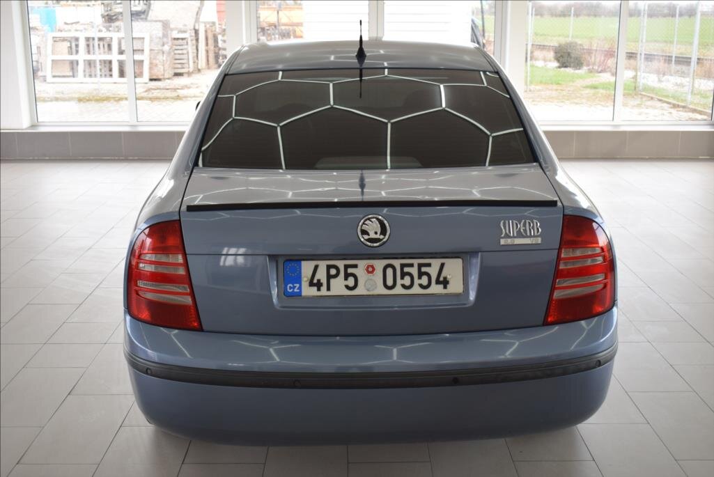 Škoda Superb Sedan / Limuzína 2,8 l 142 kw