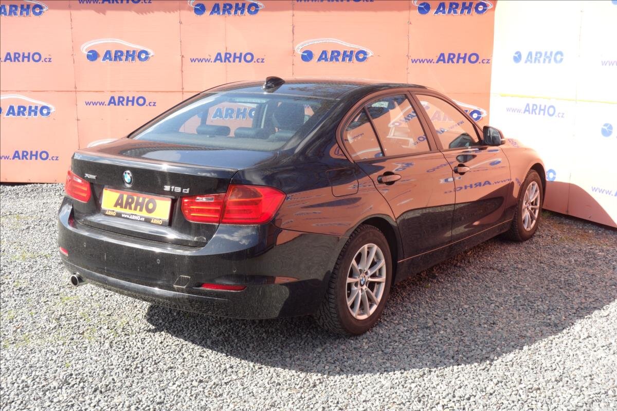BMW Řada 3 Sedan / Limuzína 2,0 l 105 kw