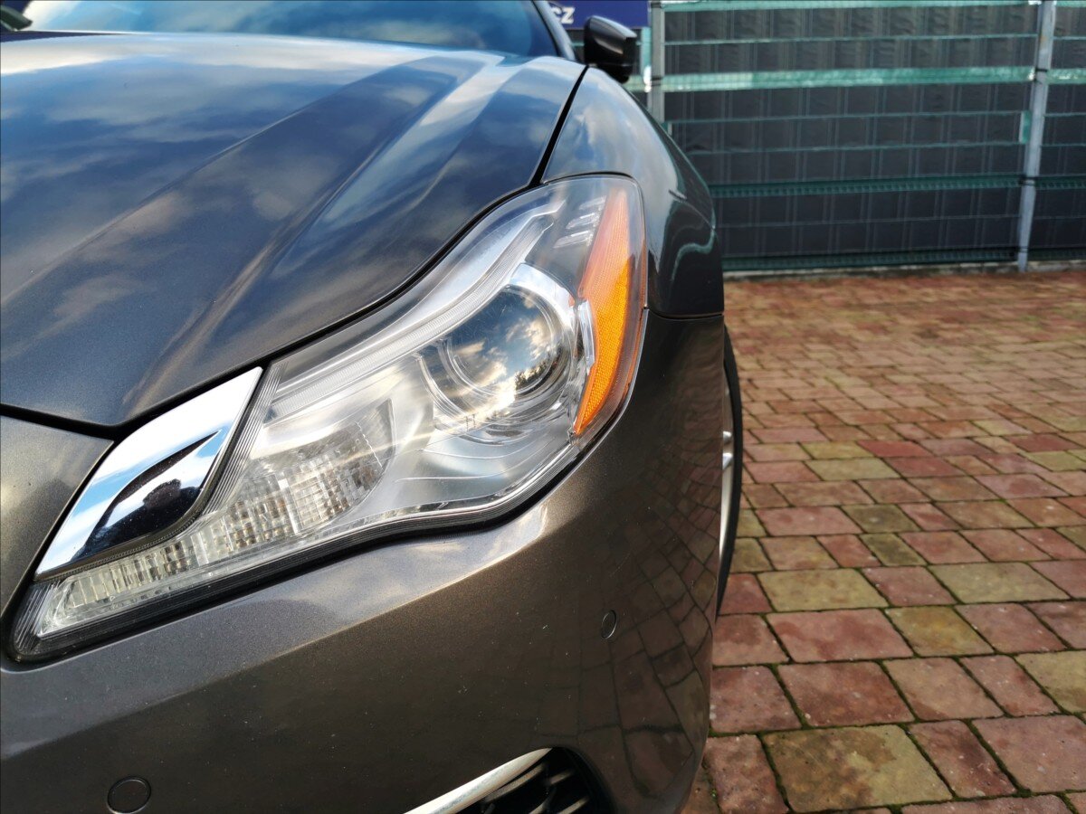 Maserati Quattroporte Sedan 3,0 l 202 kw