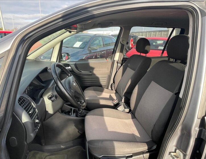 Opel Zafira MPV 1,6 l 74 kw