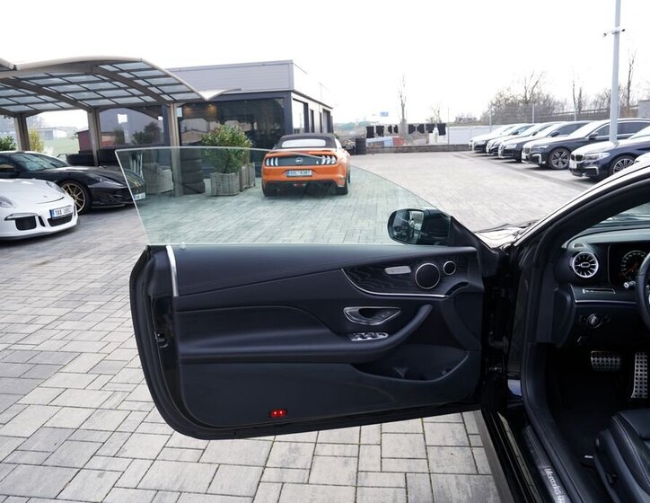 Mercedes-Benz Třídy E Kupé 2,0 l 180 kw