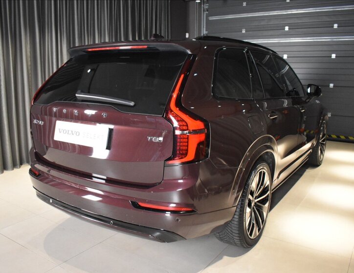 Volvo XC90 SUV / Terénní 2,0 l 335 kw