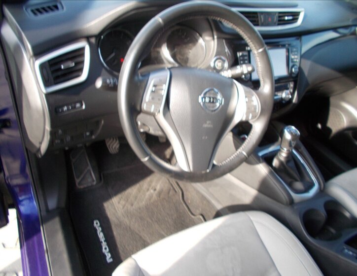 Nissan Qashqai SUV / Terénní 1,6 l 120 kw
