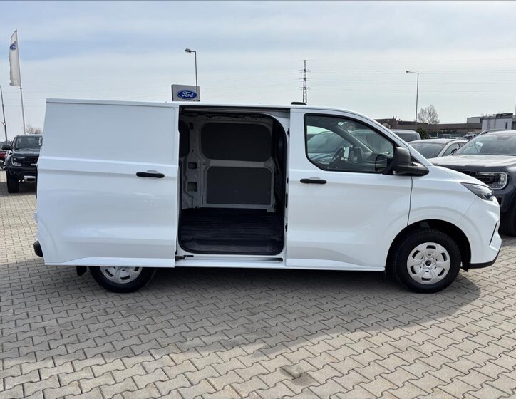 Ford Transit Custom Skříň 2,0 l 100 kw