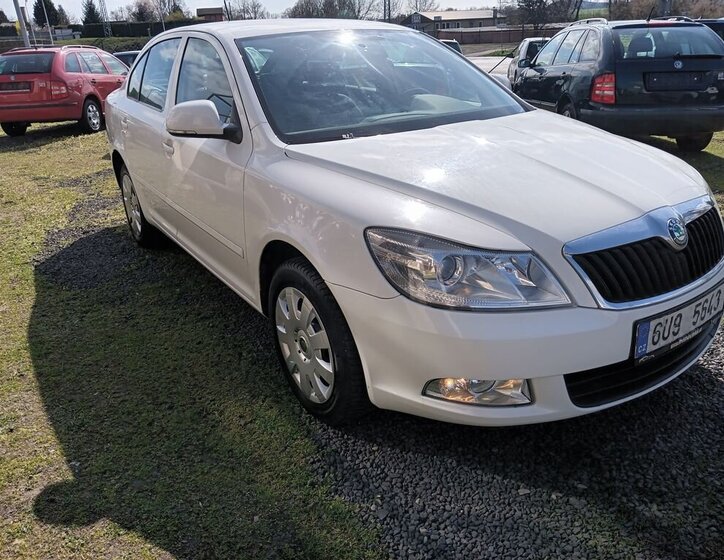 Škoda Octavia Sedan / Limuzína 1,6 l 77 kw