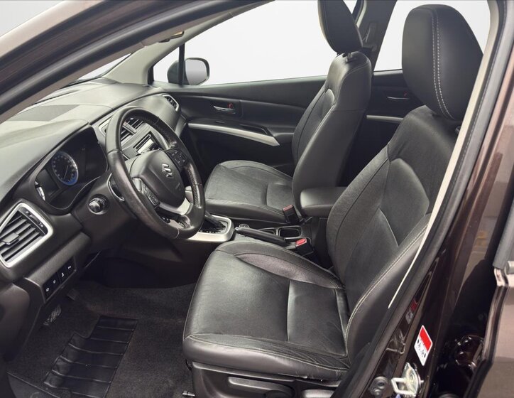 Suzuki SX4 S-Cross SUV / Terénní 1,6 l 88 kw