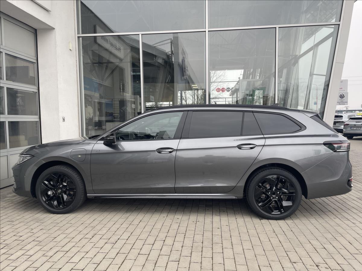 Volkswagen Passat Kombi 1,5 l 200 kw