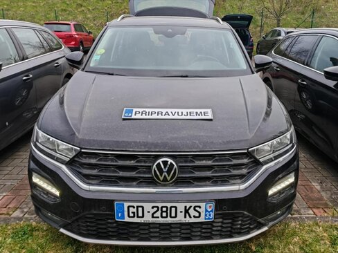 Volkswagen T-Roc SUV / Terénní 2,0 l 110 kw