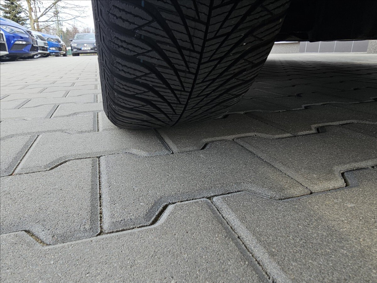 Toyota Yaris Hatchback 1,5 l 68 kw