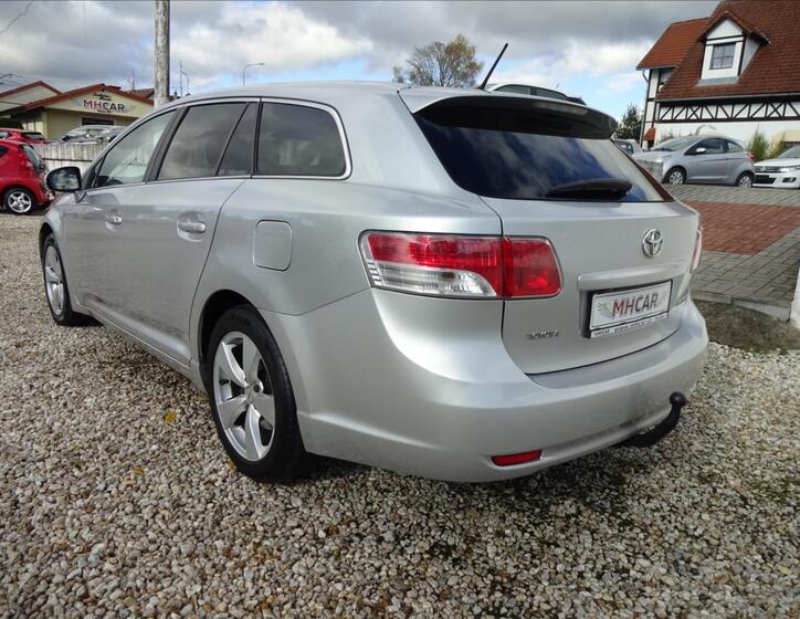 Toyota Avensis 5