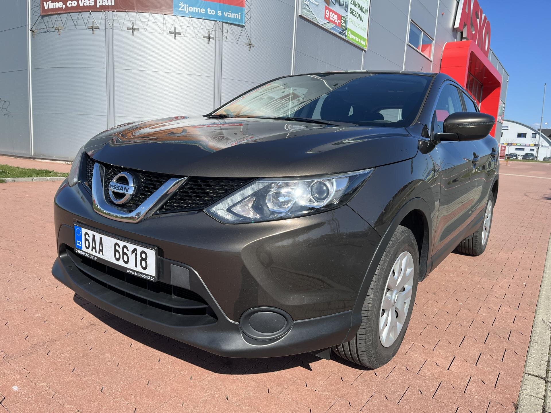 Nissan Qashqai SUV / Terénní 1,2 l 85 kw