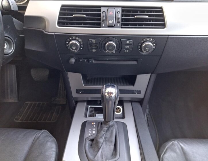 BMW Řada 5 Kombi 2,5 l 130 kw