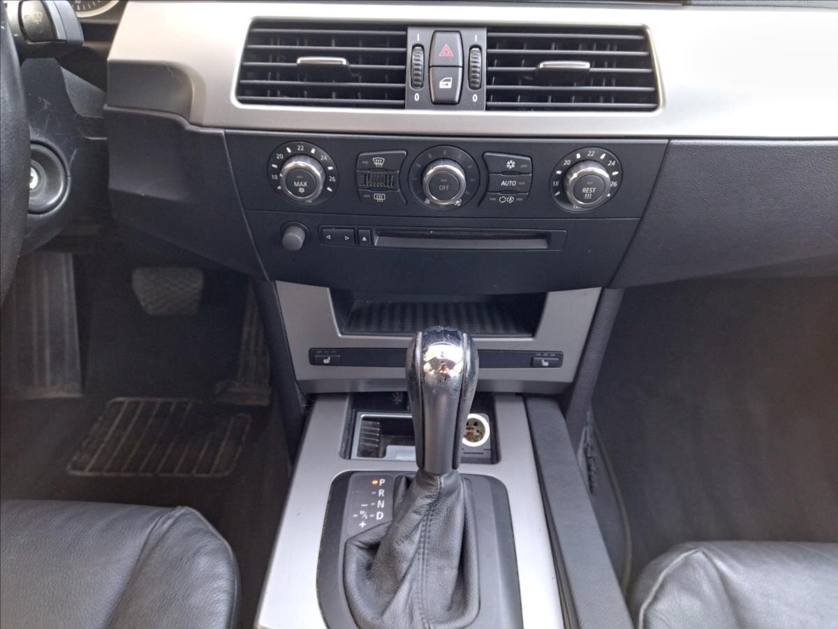 BMW Řada 5 Kombi 2,5 l 130 kw