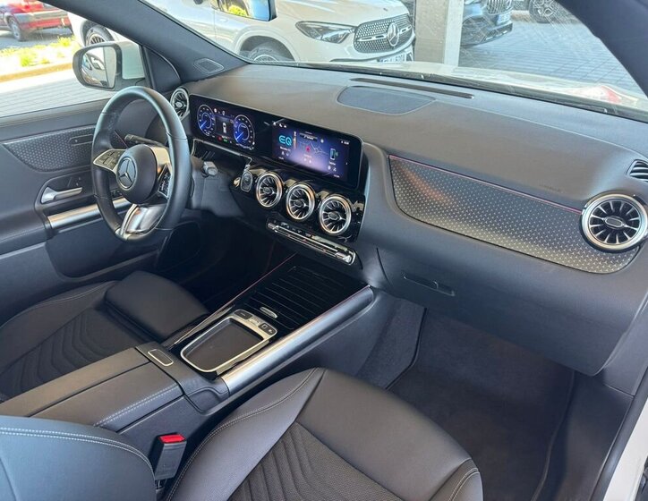 Mercedes-Benz EQA SUV / Terénní 0,0 140 kw