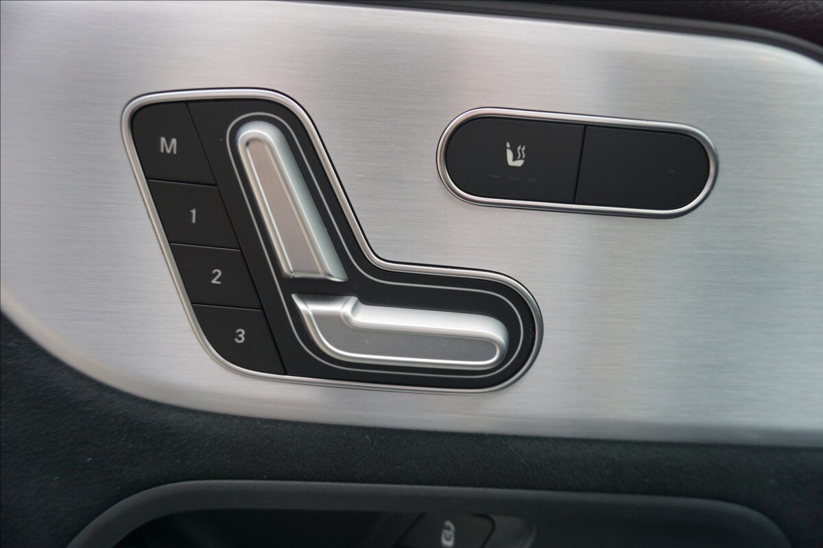 Mercedes-Benz GLA SUV 2,0 l 165 kw