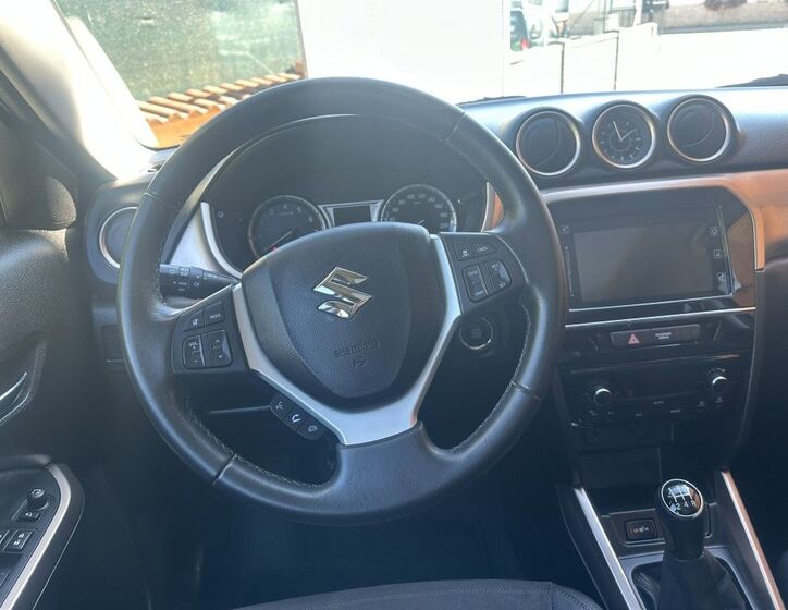 Suzuki Vitara 12