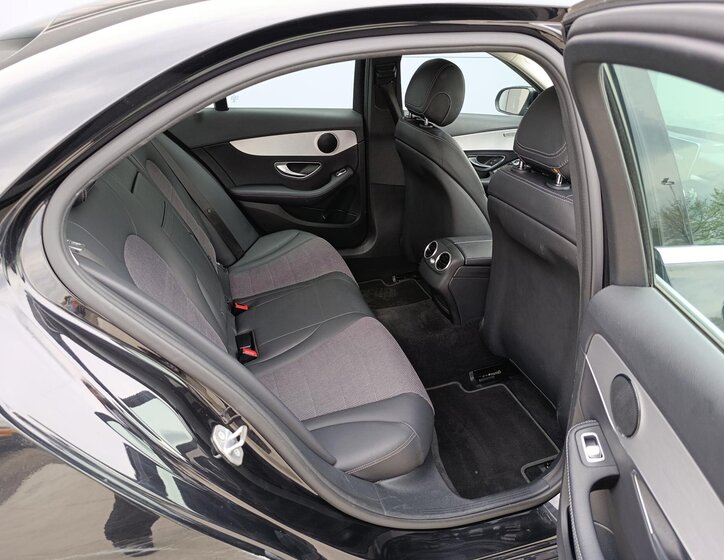 Mercedes-Benz Třídy C Sedan / Limuzína 2,1 l 125 kw