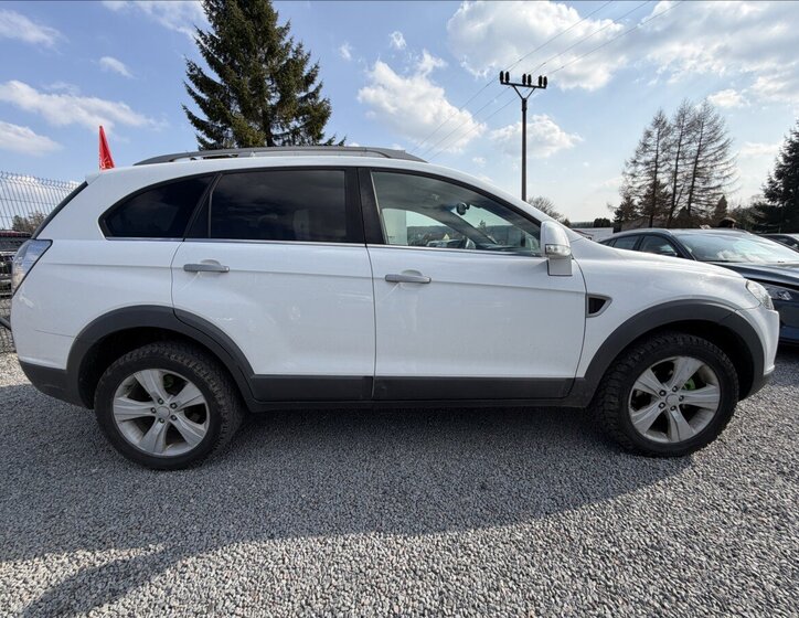Chevrolet Captiva SUV / Terénní 2,0 l 110 kw