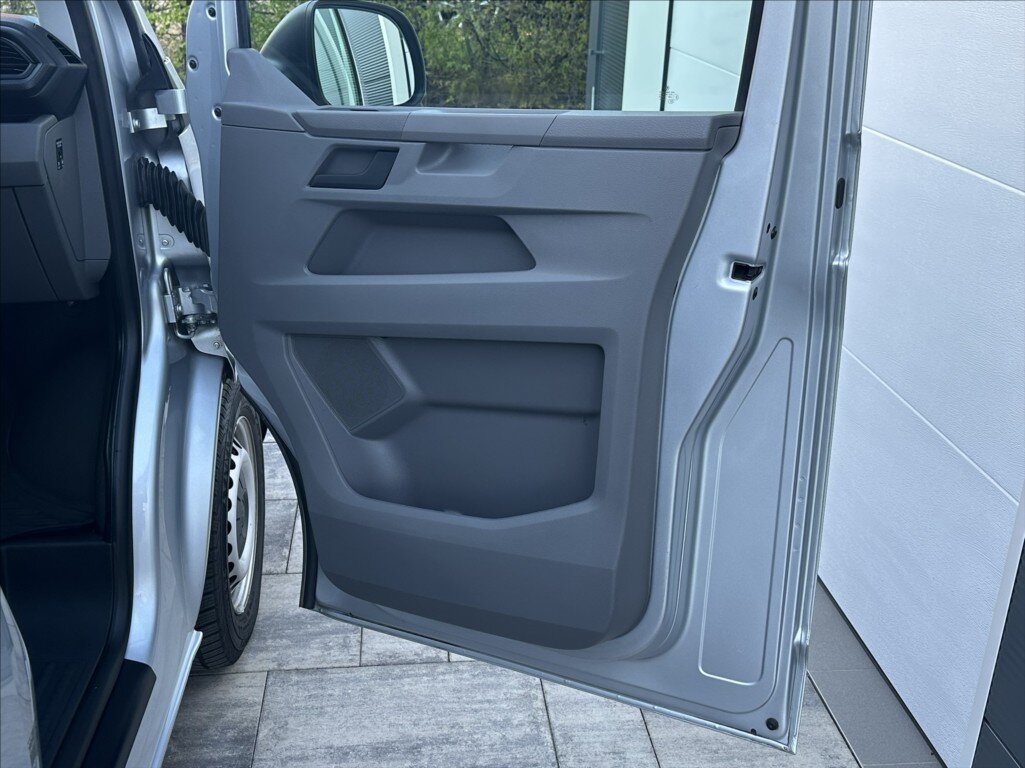 Volkswagen Transporter Skříň 2,0 l 110 kw