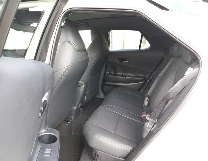 Toyota C-HR CUV / Crossover 1,8 l 72 kw