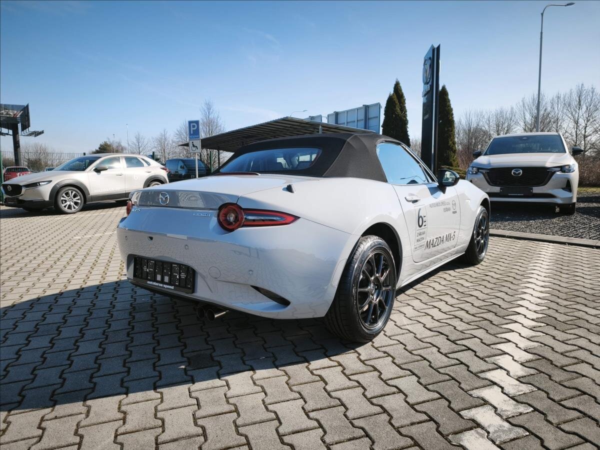 Mazda MX-5 Kabriolet 1,5 l 0