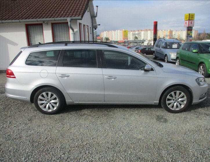 Volkswagen Passat Kombi 1,4 l 90 kw