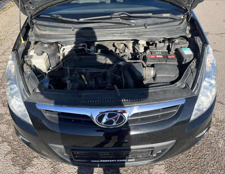 Hyundai i20 24