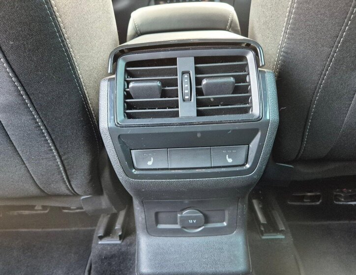 Škoda Karoq SUV / Terénní 1,5 l 110 kw