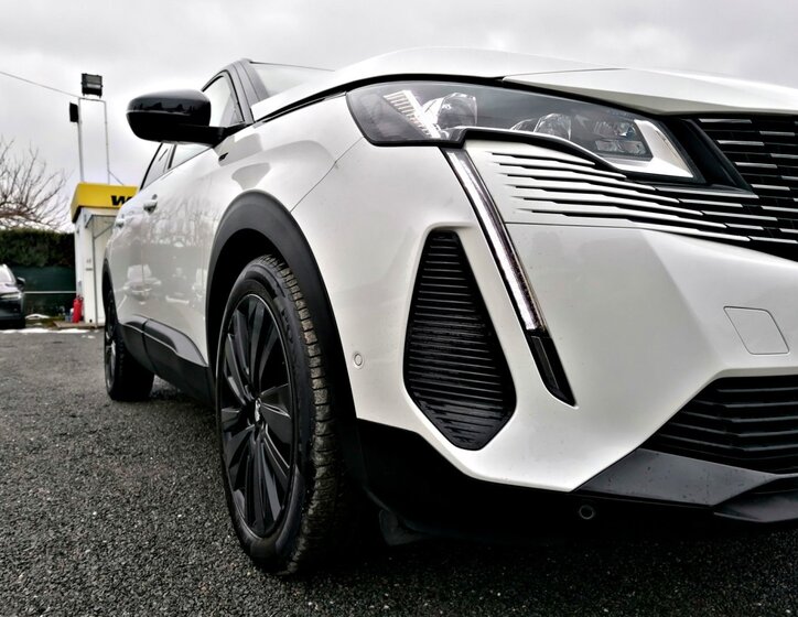 Peugeot 5008 SUV 1,5 l 96 kw