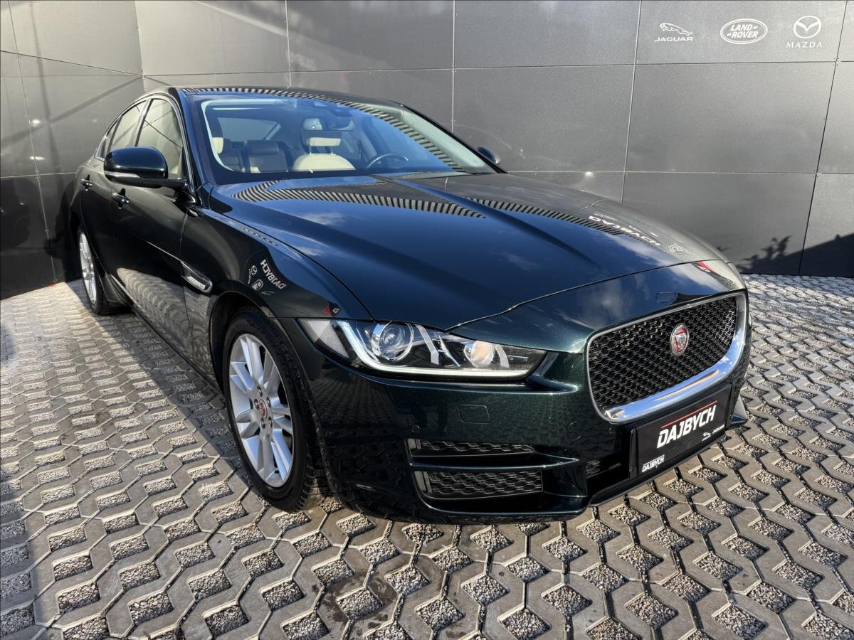 Jaguar XE