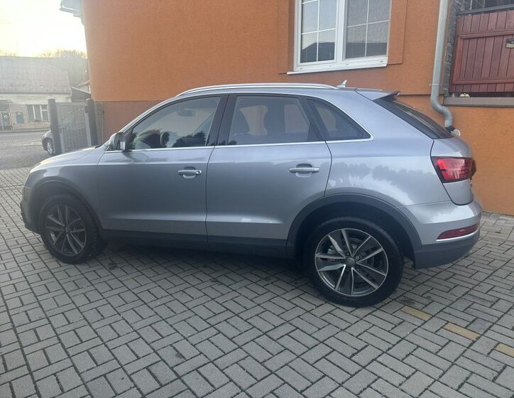 Audi Q3 7