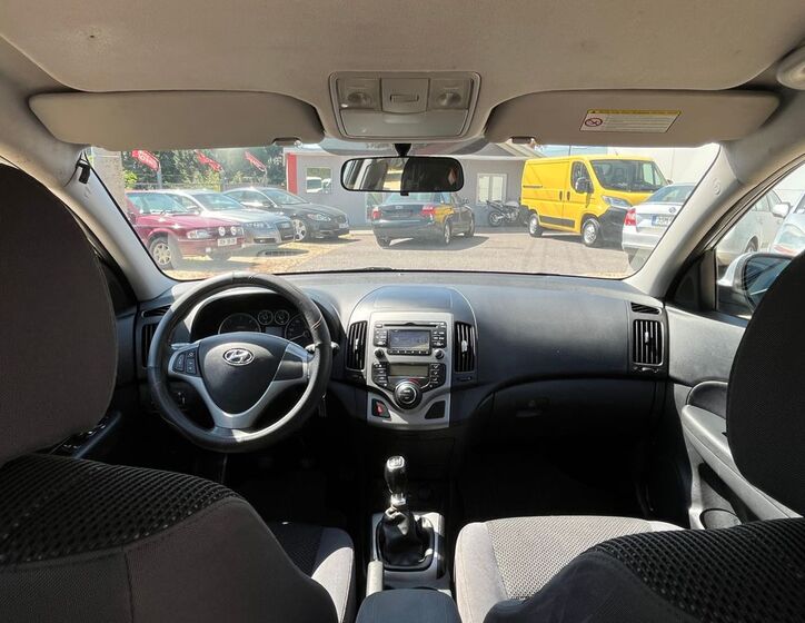 Hyundai i30 20