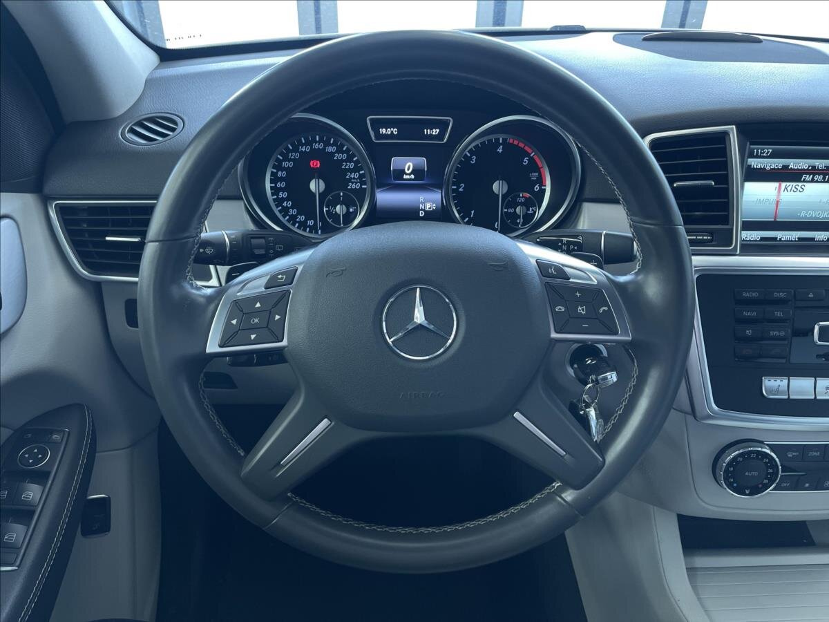 Mercedes-Benz Třídy M SUV 3,0 l 190 kw