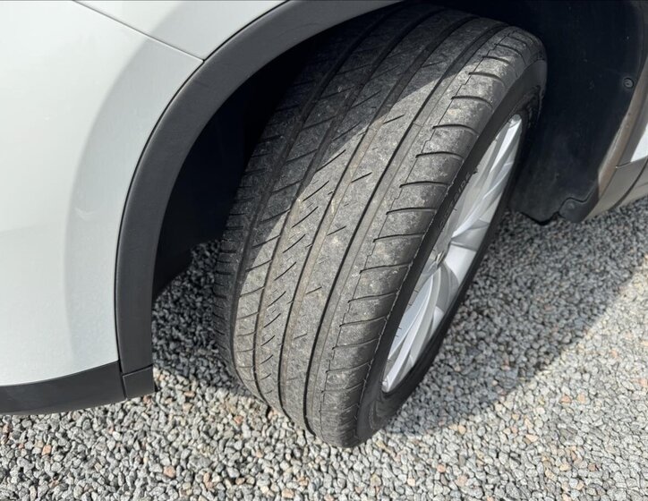 Volkswagen Tiguan SUV 2,0 l 81 kw