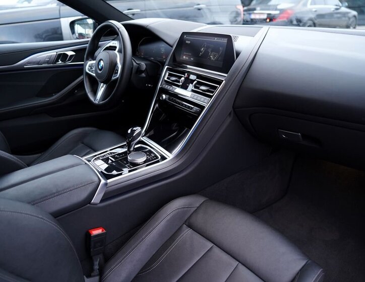 BMW Řada 8 29