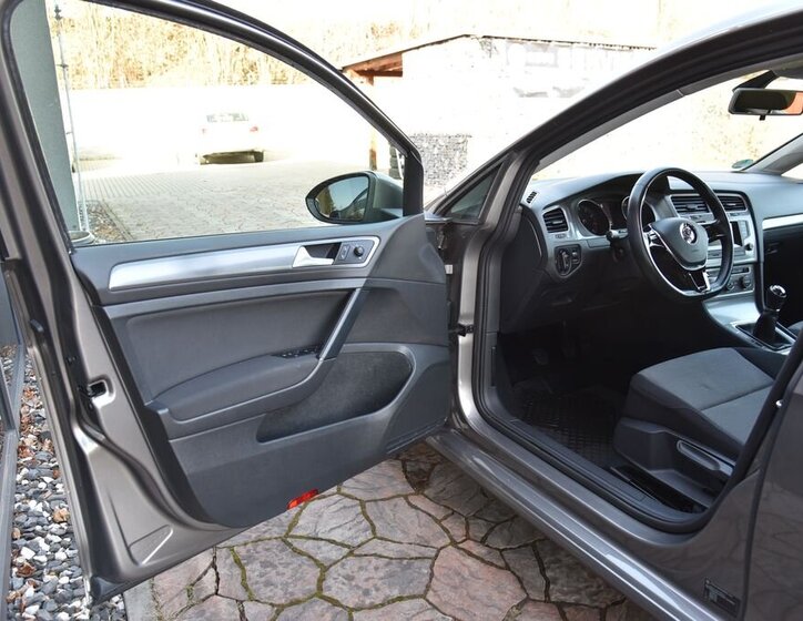 Volkswagen Golf Hatchback 1,2 l 77 kw